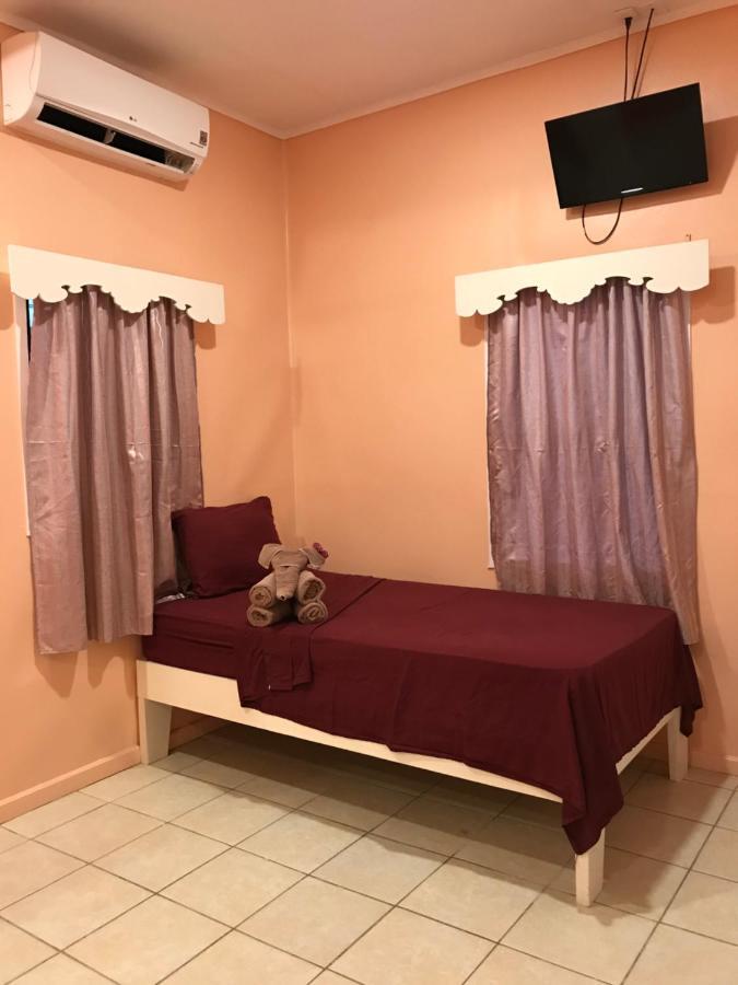 Tropical Paradise Express Caye Caulker Ngoại thất bức ảnh