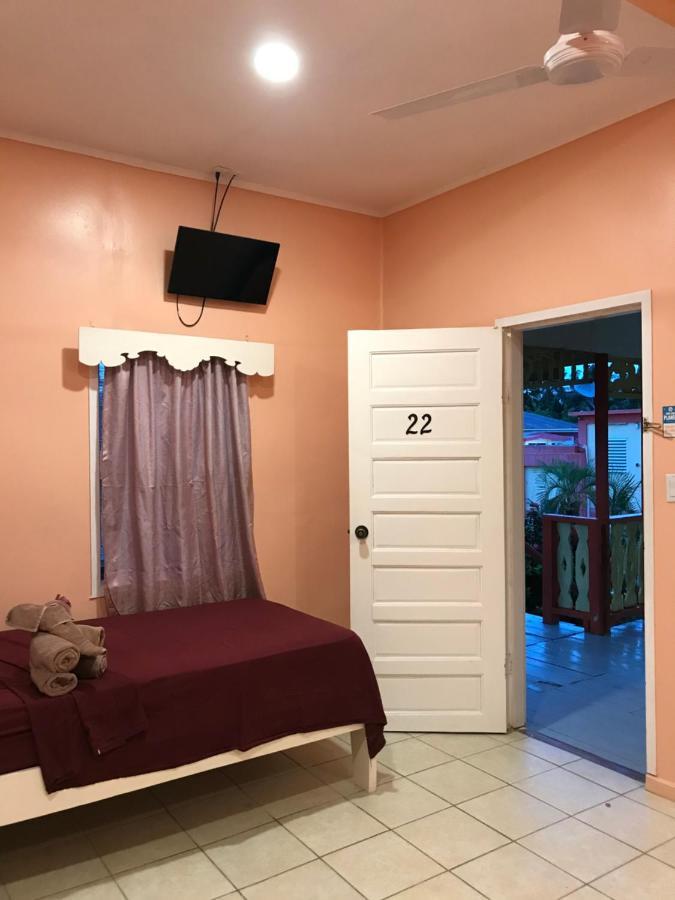 Tropical Paradise Express Caye Caulker Ngoại thất bức ảnh