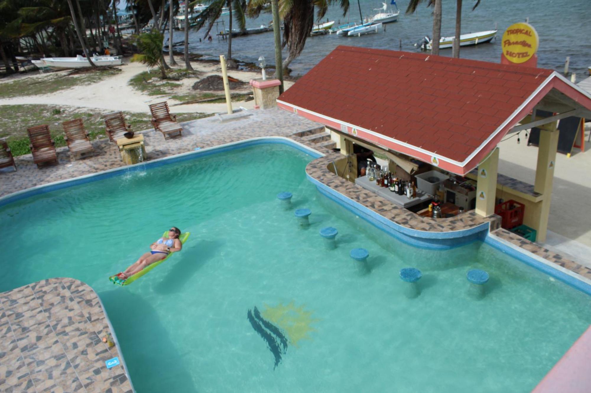 Tropical Paradise Express Caye Caulker Ngoại thất bức ảnh