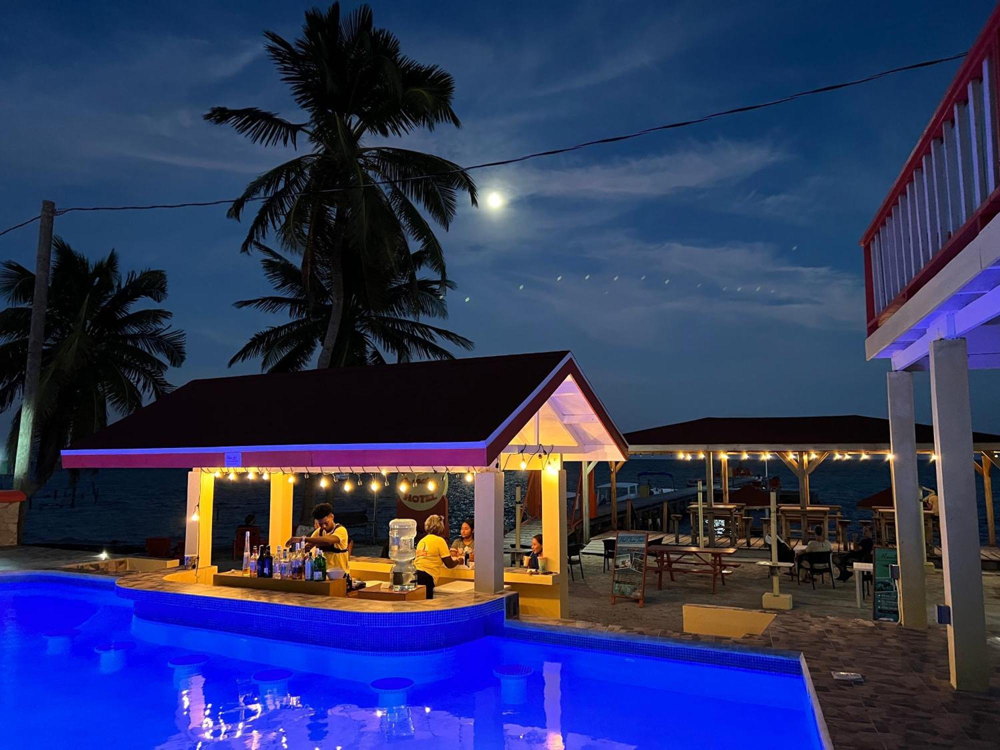 Tropical Paradise Express Caye Caulker Ngoại thất bức ảnh